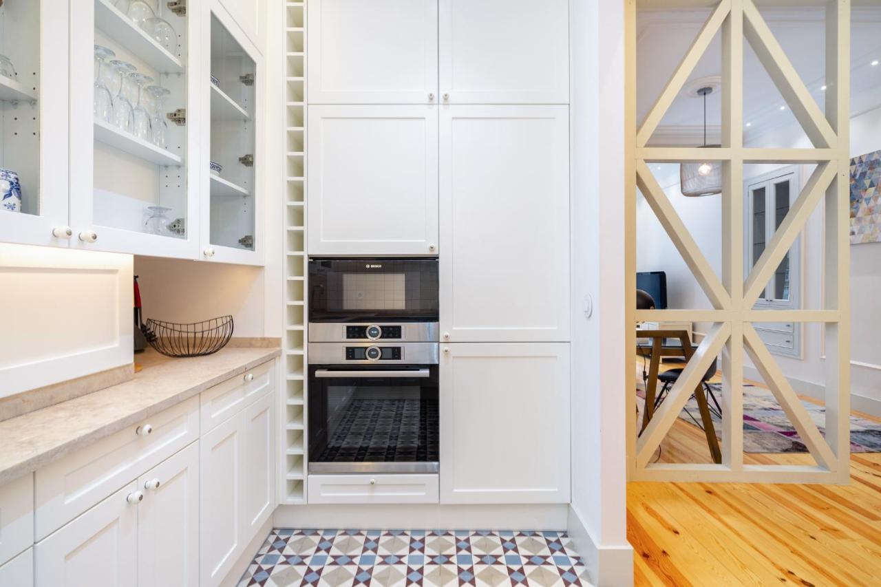 Lejlighed Whome Luxury In Prime Location W/ Ac, Lift & Private Patio Lisboa