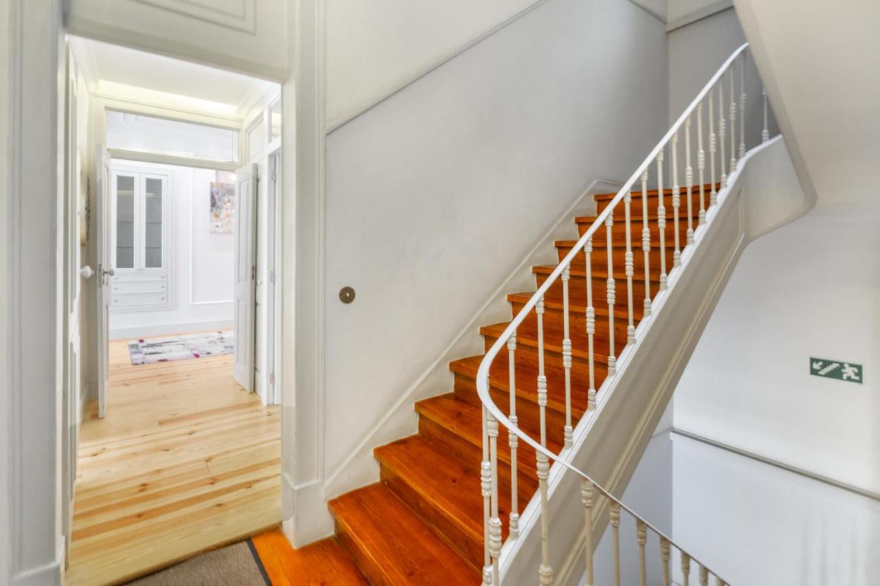 Whome Luxury In Prime Location W/ Ac, Lift & Private Patio Lejlighed Lisboa